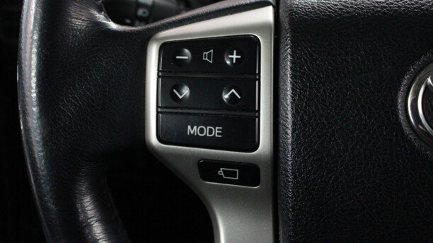 Toyota Land Cruiser Prado J150, 7 мест, 2011 г.
