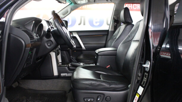 Toyota Land Cruiser Prado J150, 7 мест, 2011 г.