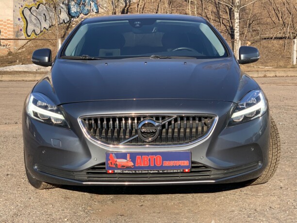 Volvo V40 II · Рестайлинг, 2018 г.