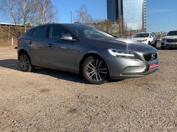 Volvo V40 II · Рестайлинг, 2018 г.