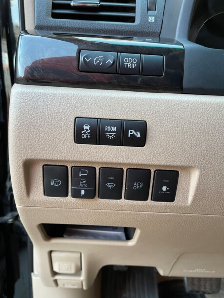 Toyota Alphard II · Рестайлинг, 2012 г.