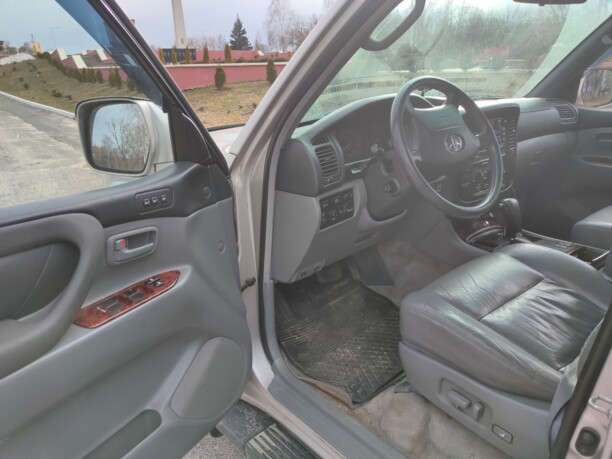 Toyota Land Cruiser J100, 2001 г.