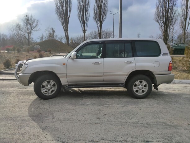 Toyota Land Cruiser J100, 2001 г.