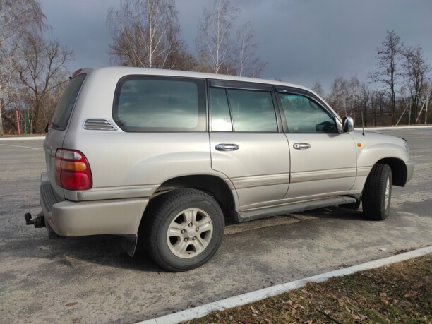 Toyota Land Cruiser J100, 2001 г.