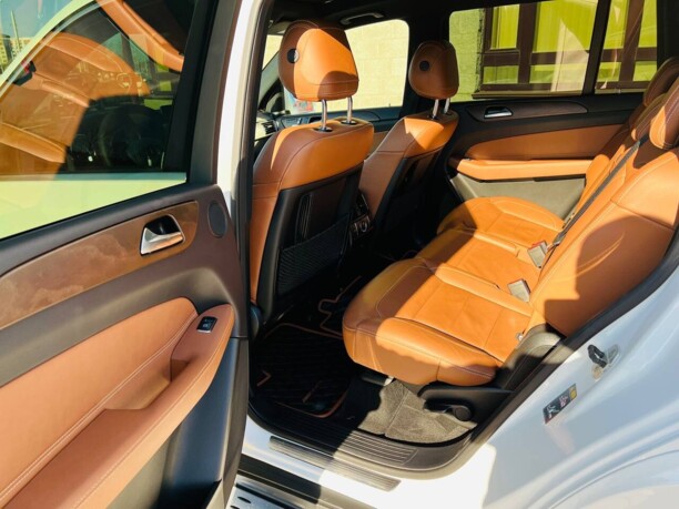 Mercedes-Benz GLS X166, 7 мест, 2016 г.