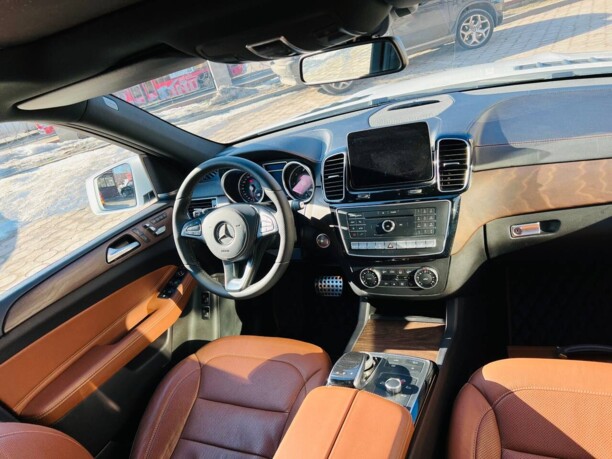 Mercedes-Benz GLS X166, 7 мест, 2016 г.