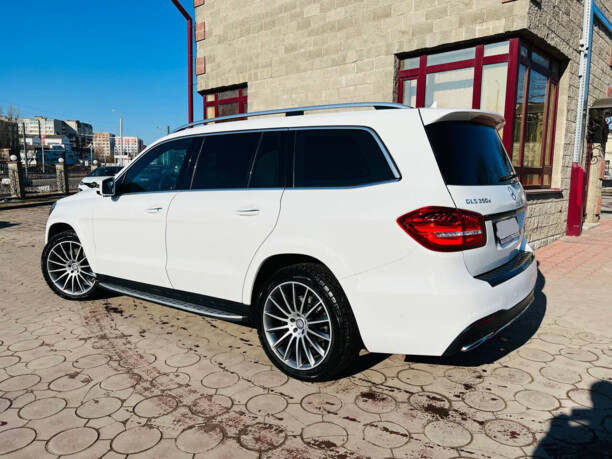 Mercedes-Benz GLS X166, 7 мест, 2016 г.