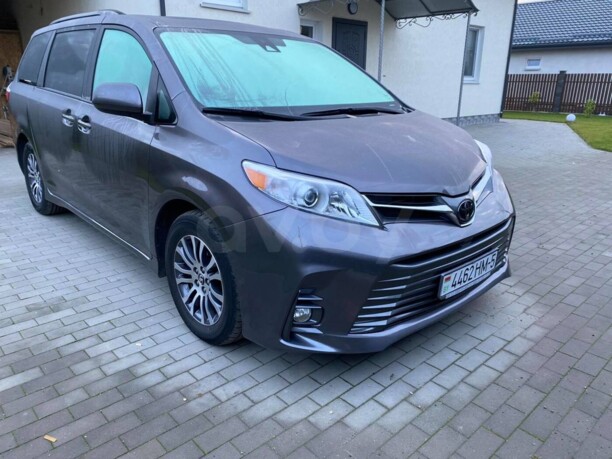 Toyota Sienna III (XL30), 7 мест, 2018 г.