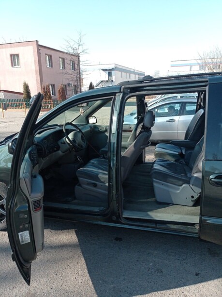 Dodge Grand Caravan III, 7 мест, 1999 г.