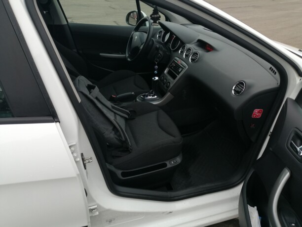 Peugeot 308 T7 · Рестайлинг, 2011 г.