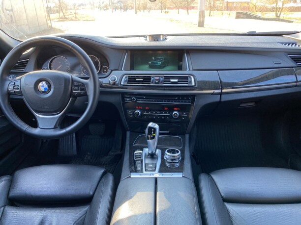 BMW 7 серия F02 (Long) · Рестайлинг, 2013 г.