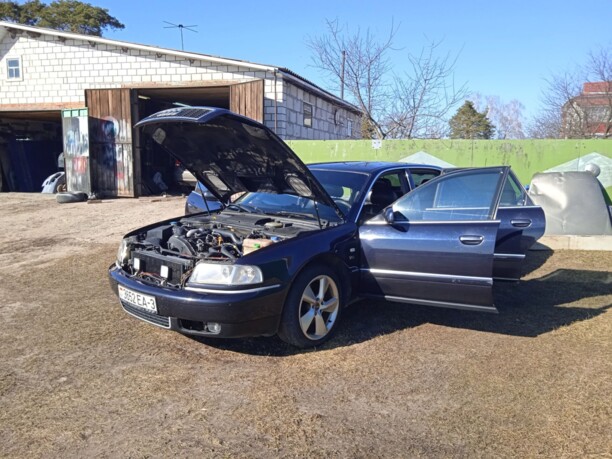 Audi A8 D2, 2000 г.