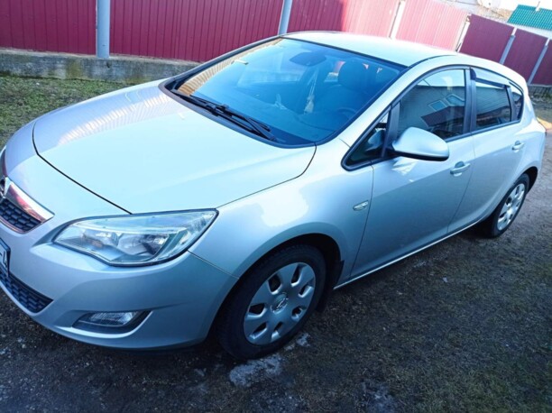 Opel Astra J, 2010 г.