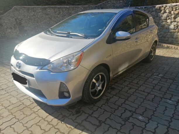 Toyota Prius C I, 2014 г.