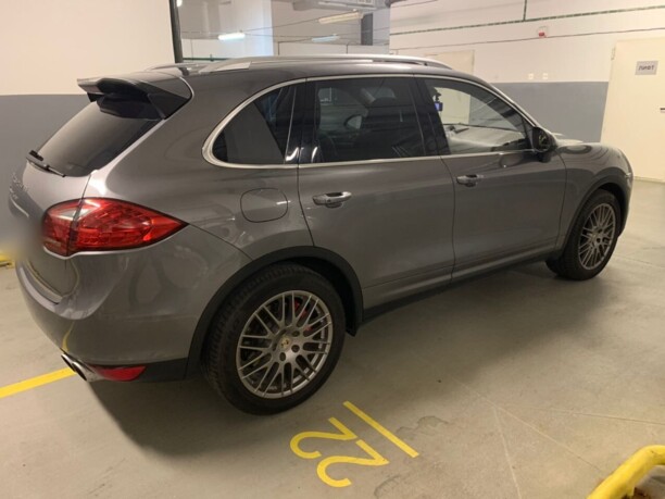 Porsche Cayenne 958, 2010 г.