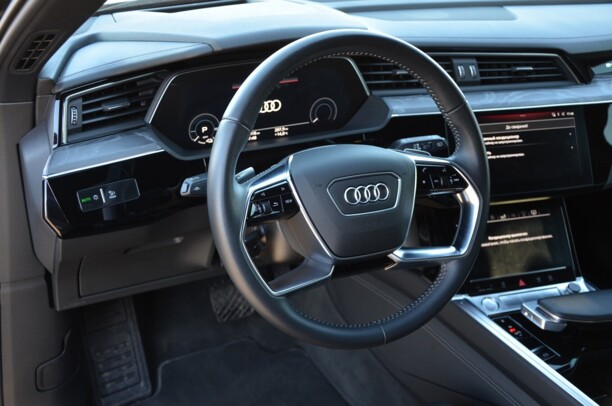 Audi e-tron, 2019 г.