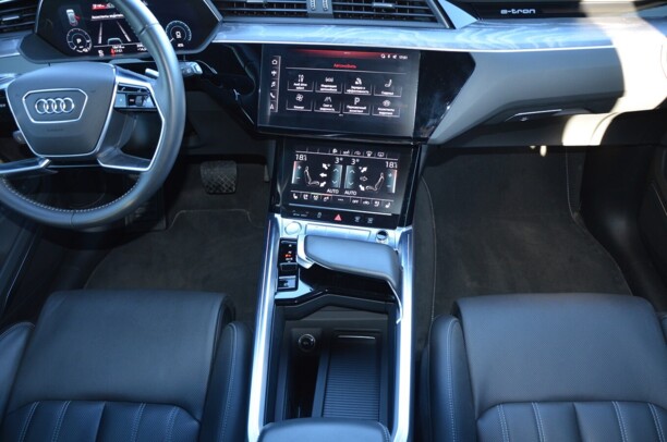 Audi e-tron, 2019 г.