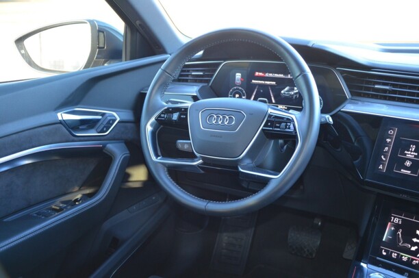 Audi e-tron, 2019 г.