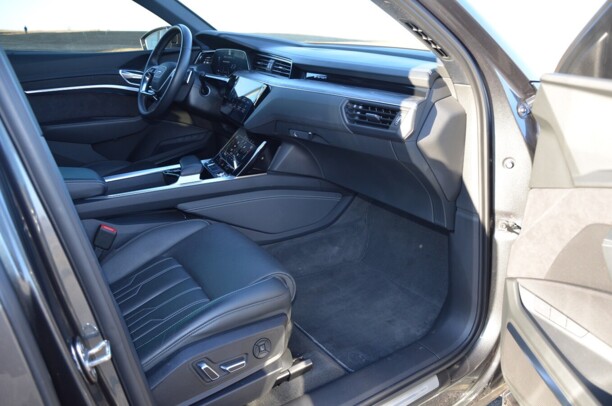Audi e-tron, 2019 г.