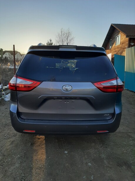 Toyota Sienna III (XL30), 7 мест, 2018 г.