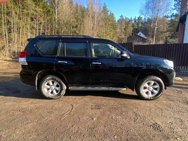 Toyota Land Cruiser Prado J150, 7 мест, 2010 г.