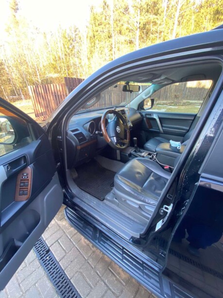 Toyota Land Cruiser Prado J150, 7 мест, 2010 г.