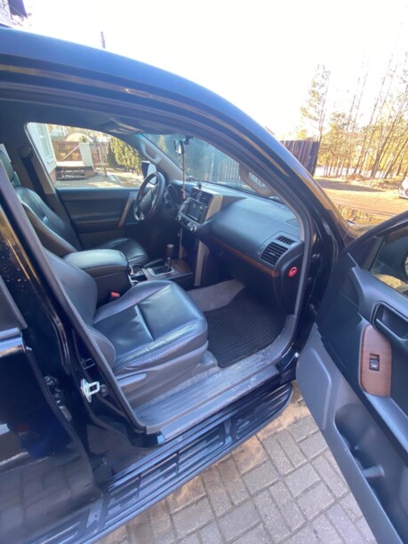 Toyota Land Cruiser Prado J150, 7 мест, 2010 г.