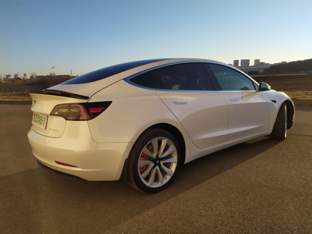 Tesla Model 3, 2020 г.