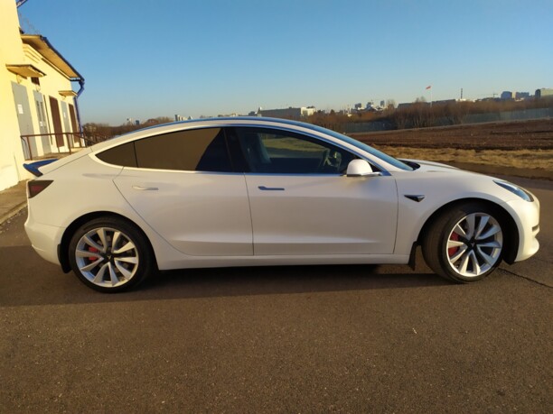 Tesla Model 3, 2020 г.