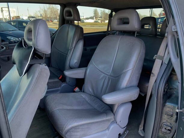 Dodge Grand Caravan III, 7 мест, 1999 г.