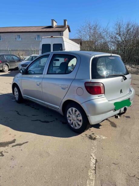 Toyota Yaris I (P1), 2001 г.