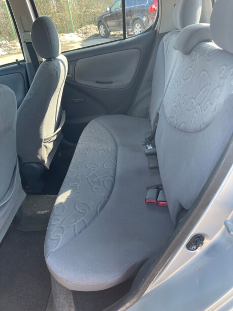 Toyota Yaris I (P1), 2001 г.