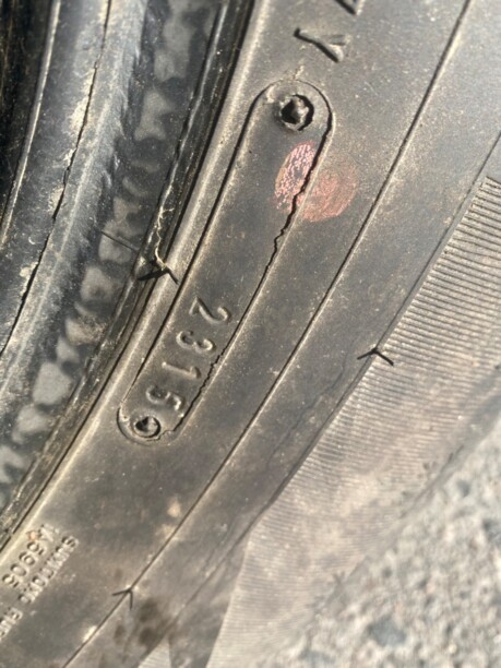 Легковые шины Dunlop Grantrek ice 265/65 R17 4 шт.