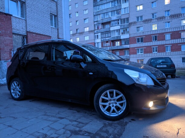 Toyota Verso I, 7 мест, 2010 г.