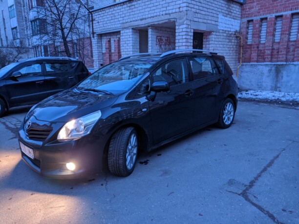 Toyota Verso I, 7 мест, 2010 г.