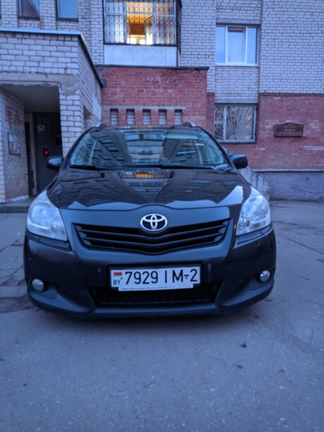 Toyota Verso I, 7 мест, 2010 г.