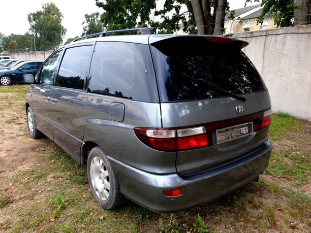 Toyota Previa II (XR30, XR40), 7 мест, 2001 г.