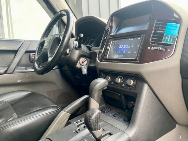 Mitsubishi Pajero III, 7 мест, 2001 г.