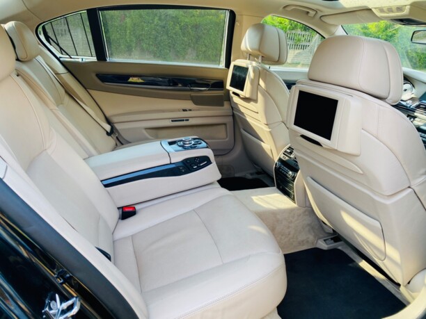 BMW 7 серия F02 (Long), 2009 г.