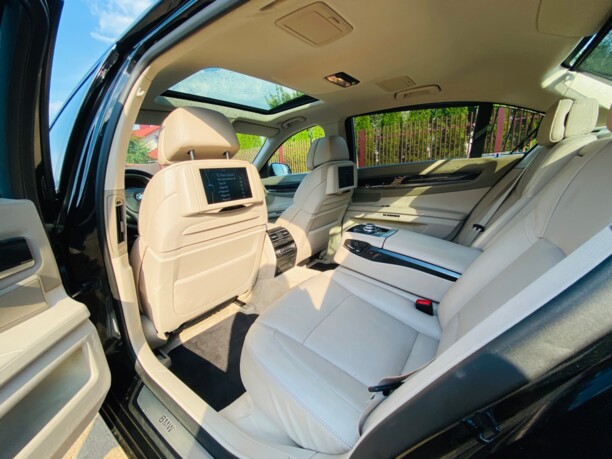 BMW 7 серия F02 (Long), 2009 г.