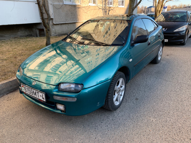 Mazda 323F, 1995 г.