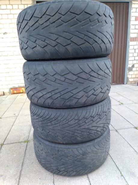 Легковые шины GoodYear F 1 315/35 R20 4 шт.