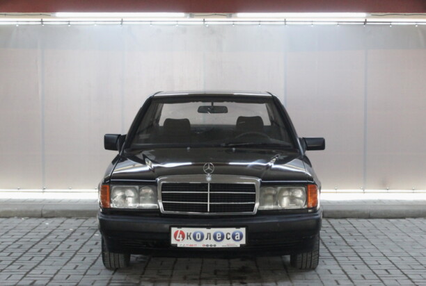 Mercedes-Benz 190 (W201), 1990 г.