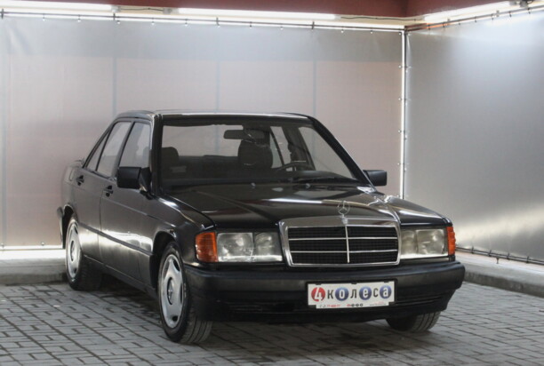 Mercedes-Benz 190 (W201), 1990 г.