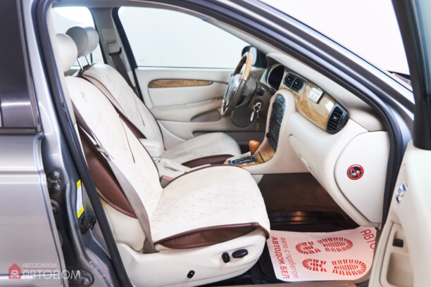 Jaguar X-Type, 2002 г.