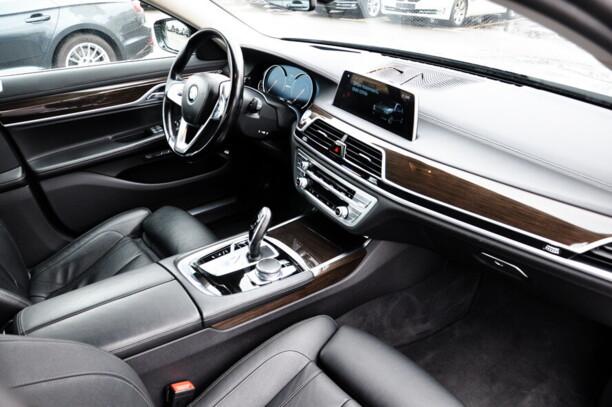 BMW 7 серия G11, 2017 г.