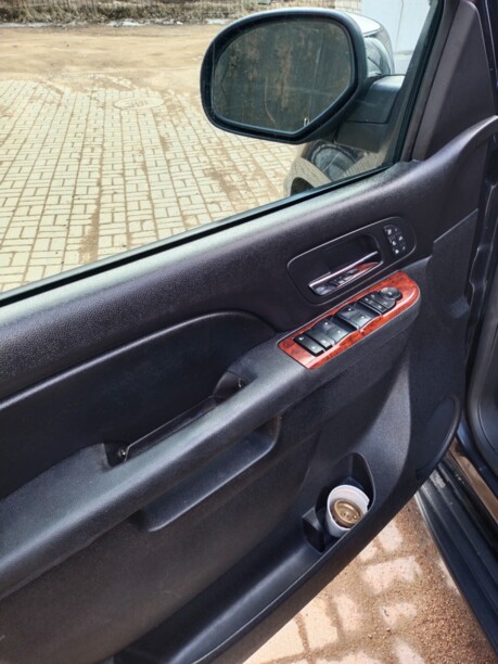 Chevrolet Tahoe GMT900, 7 мест, 2012 г.