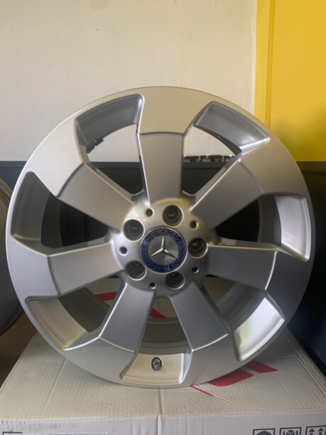 Mercedes R-ML-GL 8x18 5x112 4 шт.