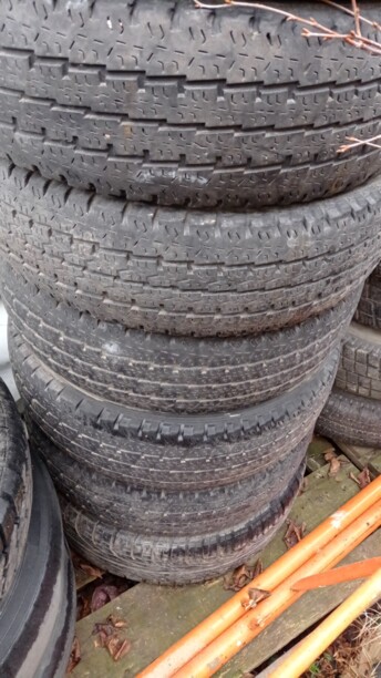 Легковые шины Michelin 195/70 R15C 4 шт.