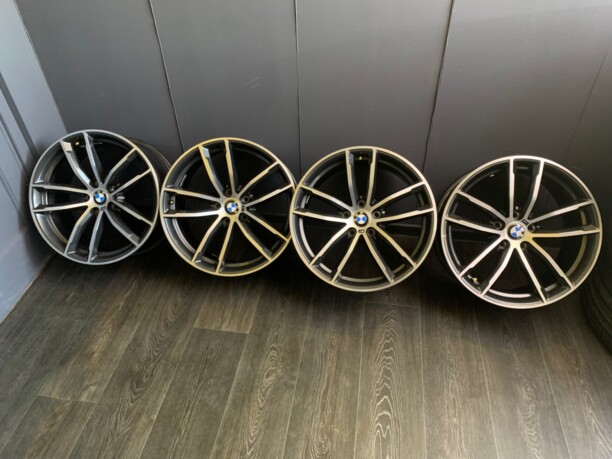 BMW 5 G30 8x18 5x112 4 шт.